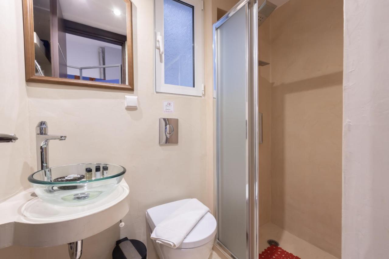 Ideal 4 Bdr Apartment In Plaka For 10! Athens Exterior photo